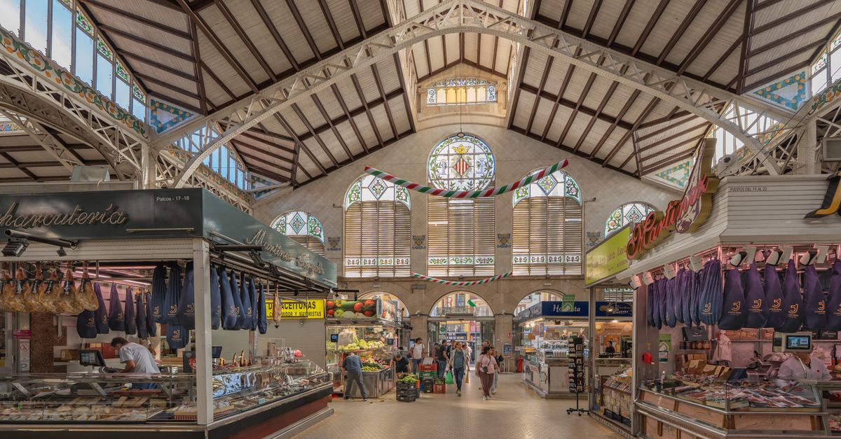 Shah Tienda — Badalona